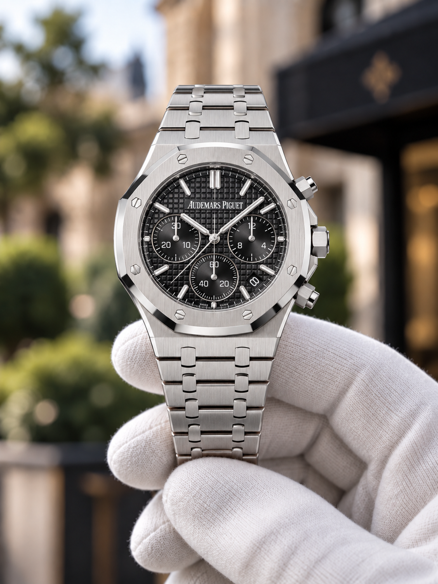Audemars Piguet Royal Oak Selfwinding Chronograph — Black Dial